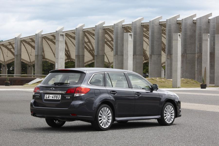  Subaru Legacy Sports Tourer 2010 года  (фото 2 из 2)